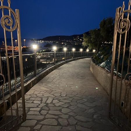 Villa Dei Poeti La Spezia Esterno foto